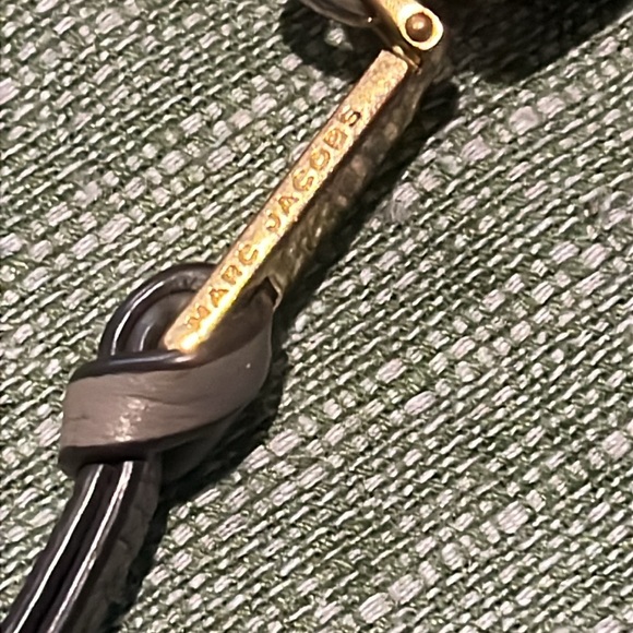 Marc Jacobs Recruit Zip Around Softshot Leather Bi-fold Wallet in Mink /Tan EUC - Picture 4 of 12